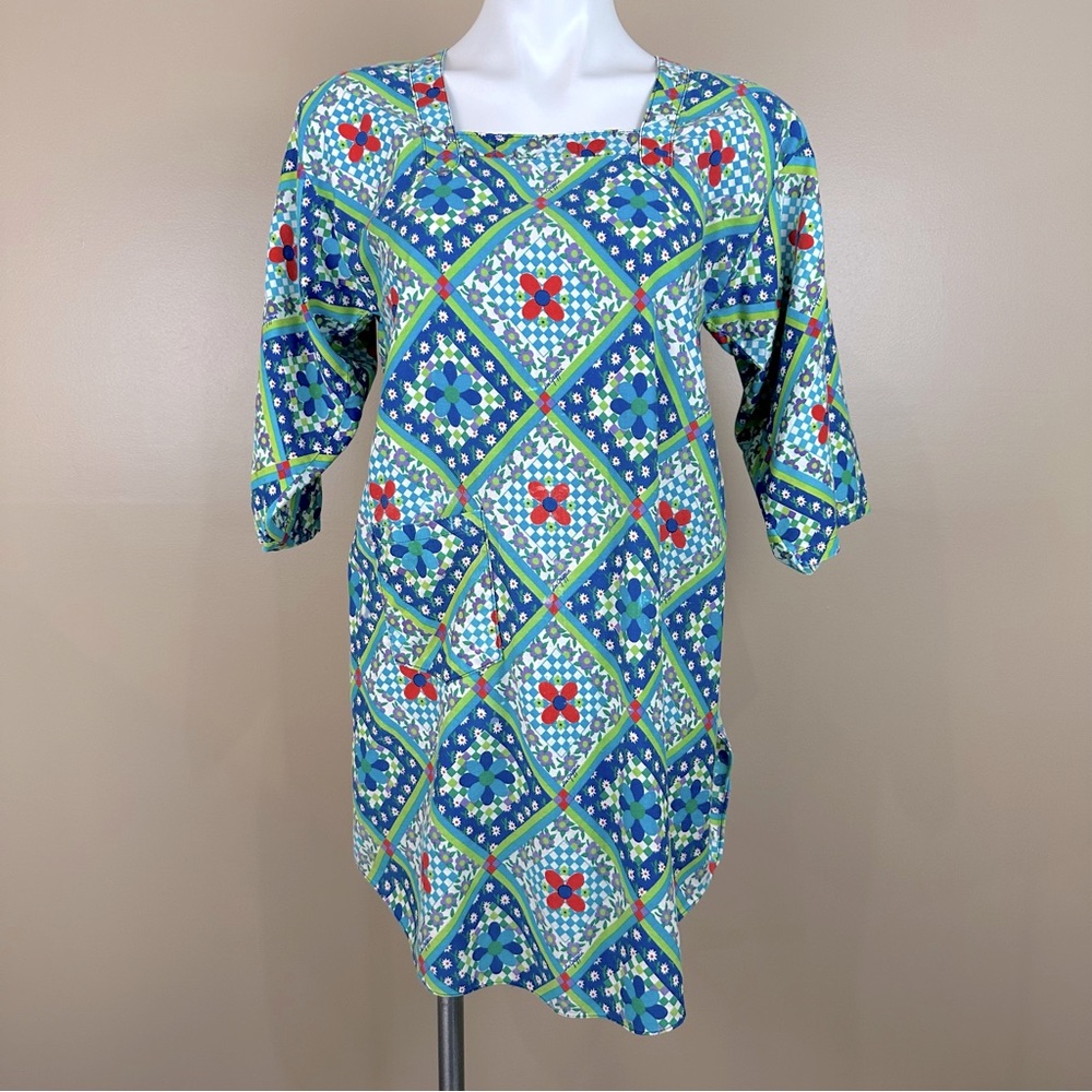 Vintage Multicolor Floral Tile Print Apron Full Coverage Small